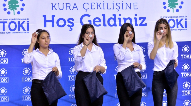 Mersin TOKİ Evleri kura çekimiyle yeni sahiplerini buldu