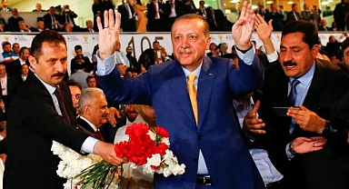 AKP'de (AK Parti) 13 İl Başkanı Kovuldu İşte Yerlerine Gelenler...